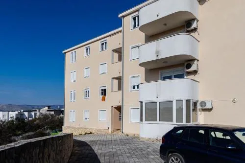Apartment Maya