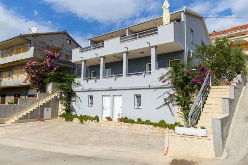 Apartment Okrug Gornji 12