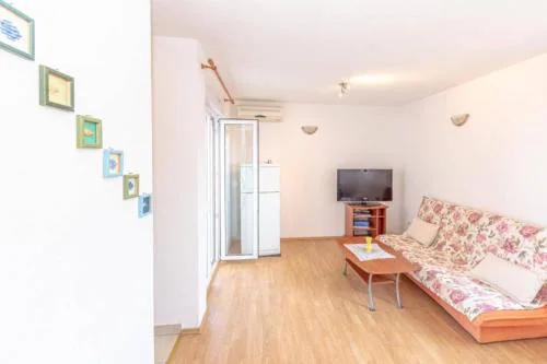 Apartment Orange