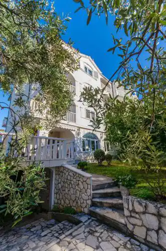 Apartments Jadran