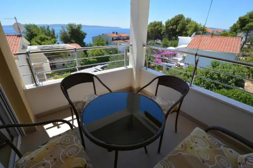 Apartments Otok 2