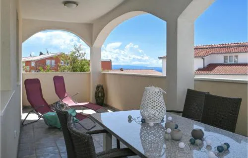 Awesome Apartment In Okrug Gornji