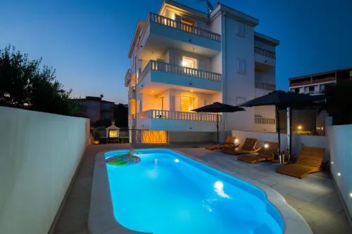 Brand New 3BR Apartment with Rooftop Sea View & Pool Villa Fiorentini Ciovo