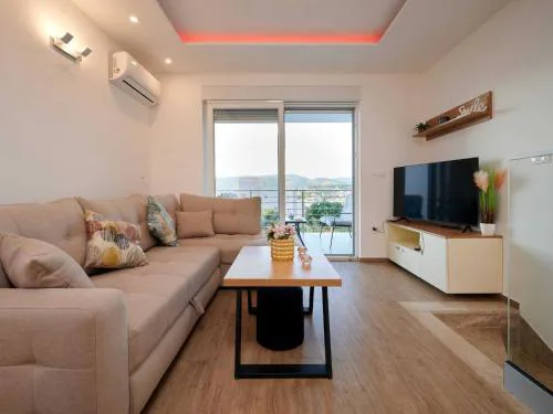 Exclusive Okrug Gornji Apartment with Shared Pool - Two bedroom Apartment with Shared Pool