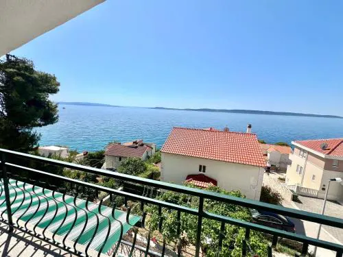 Ferienwohnung Mit Balkon Und Herrlichem Meerblick