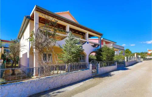 Holiday Home Okrug Gornji 51