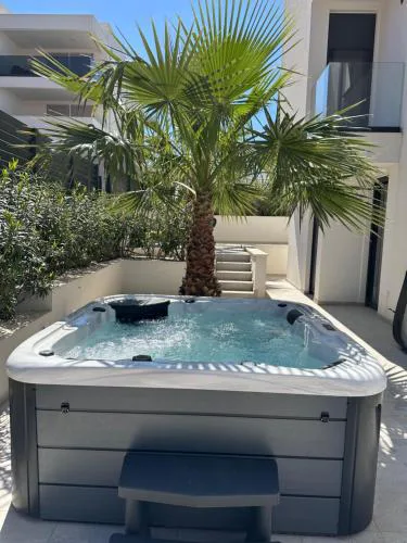 Luxury Apartment PalmView mit Meerblick