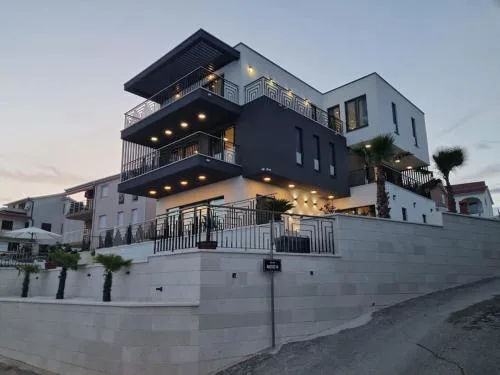 Luxury Villa Adriatica-*Heated Pool-Sauna-Jacuzzi*