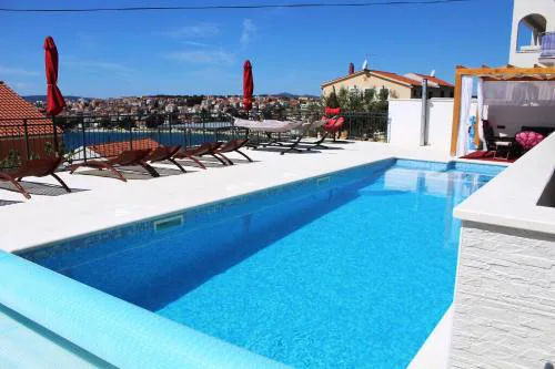 Schöne Ferienwohnung Mit Gemeinschaftspool