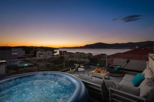 Apartment Alegria in Okrug with heated Pool, Sea view, Jacuzzi, Wifi