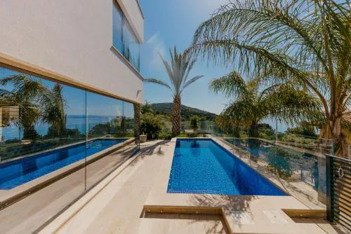 Villa Bloomhill Escape