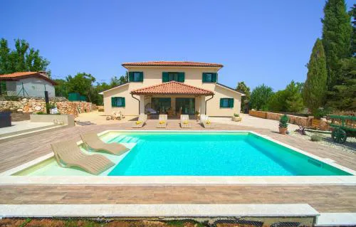 Villa Green Pearl