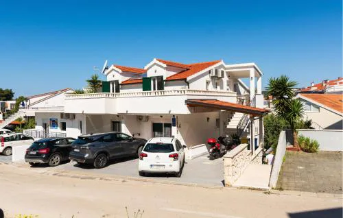 2 Bedroom Lovely Apartment In Hvar