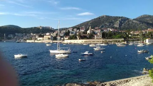 Apartment and rooms Hvar Vijola