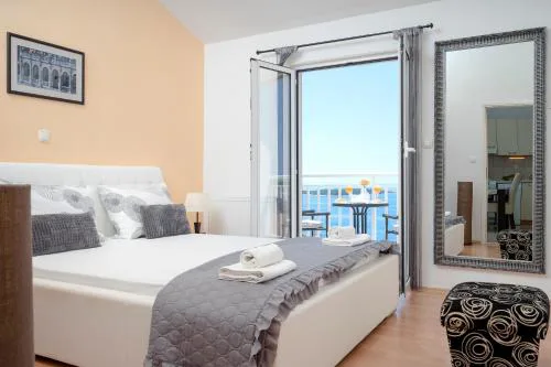 Apartments Roso - ZF Hvar