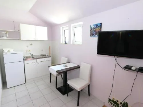 Apartments Trogrli - Studio with Balcony and Sea View