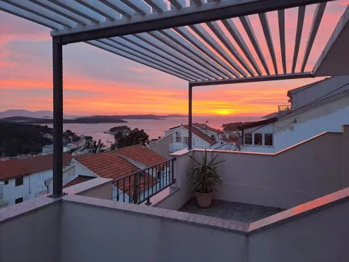 BenJak Apartments