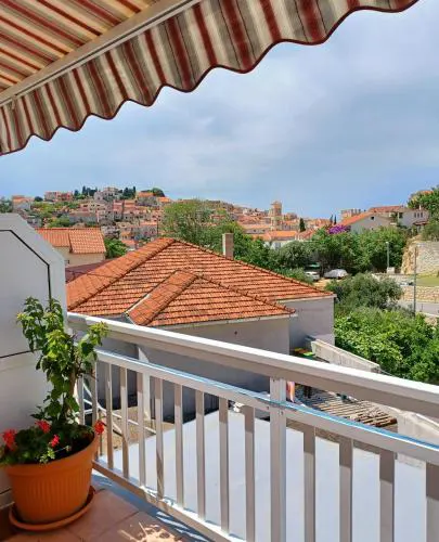 Rooms & Apartments Dolac