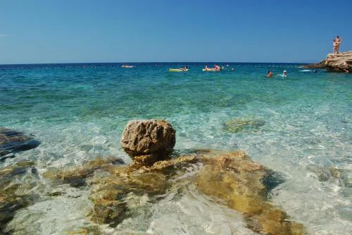 Studio Apartment in Hvar Town with Sea View, Balcony, Air Conditioning, Wi-Fi (3666-1)