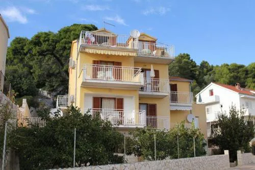 Studio Apartment in Hvar Town with Sea View, Terrace, Air Conditioning, Wi-Fi (3615-4)