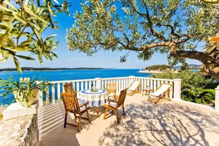 Villa Porthos