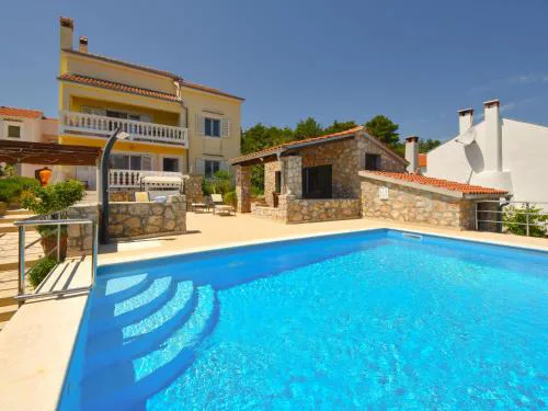 Holiday Home Cici by Interhome