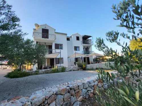 Apartments Pitve