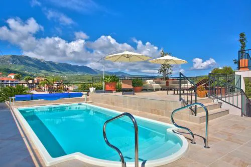 Kalina Deluxe Apartments