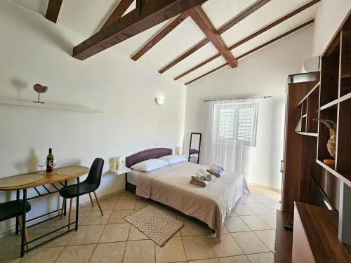 Apartments Mira 2
