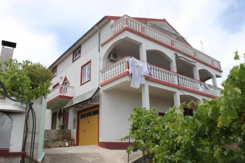 Apartments by the sea Kali - Ugljan - 8234