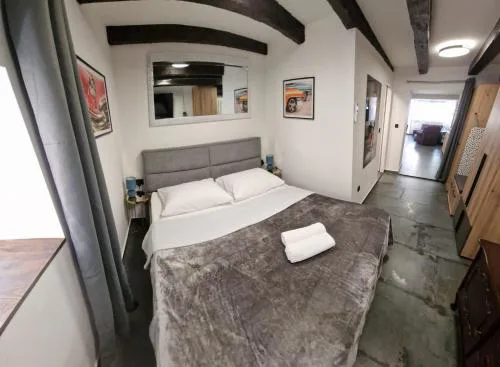 Island Chill Apartments TWO