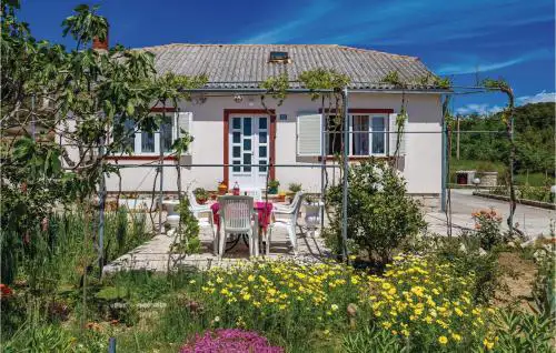3 Bedroom Gorgeous Home In Kampor