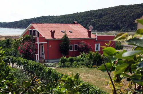 Apartments with parking space Kampor, Rab - 4972