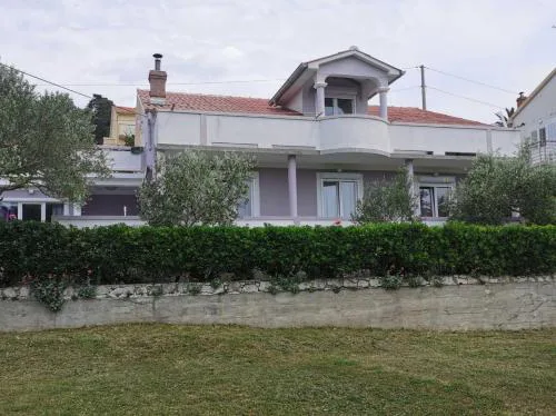 Apartments with parking space Kampor, Rab - 4985