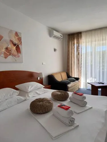 ''ROOM 6'' - breakfast included