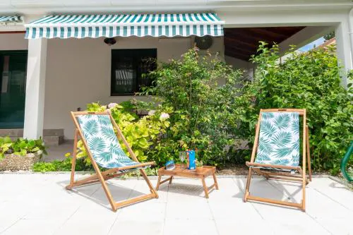 50 meters from the beach! Apartment Flower