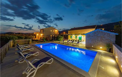 Lovely Home In Kastel Stari