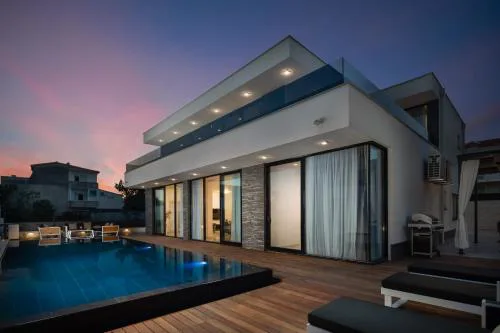 Luxury Villa Anchor