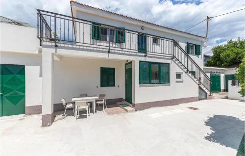 Stunning Apartment In Kastel Stari