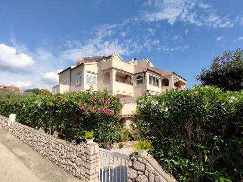 Apartments by the sea Mandre, Pag - 23187