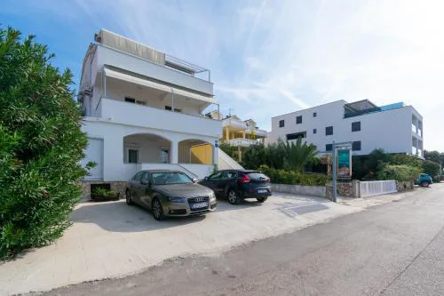 Apartments by the sea Mandre - Pag - 4093
