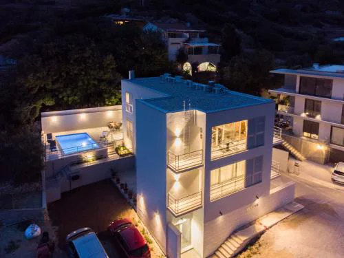 Seaside Elegance Suites