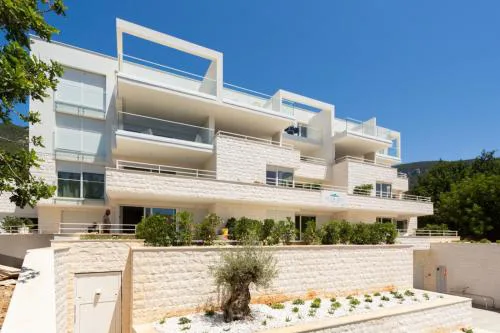 Villa Zoe Suites