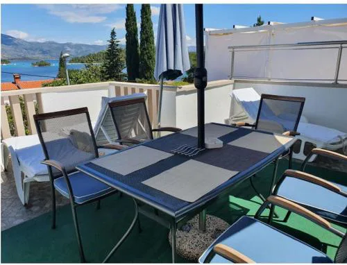 Apartments Elli