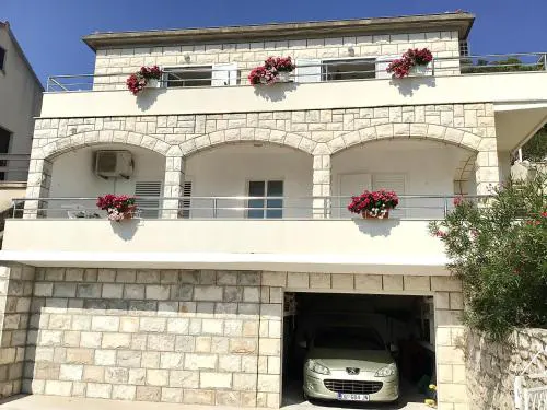 Lux Apartments