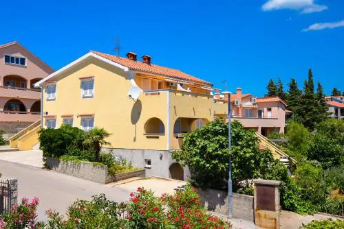 Apartments with parking space Kornic, Krk - 19478