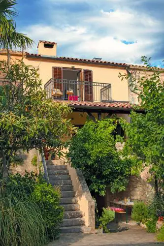 Holiday Home Kuca na Moru