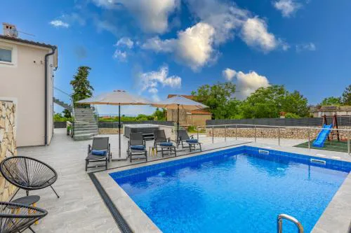 Adri Villa with private heated pool, jacuzzi, sauna & gym
