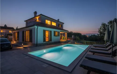 4 Bedroom Gorgeous Home In Krk