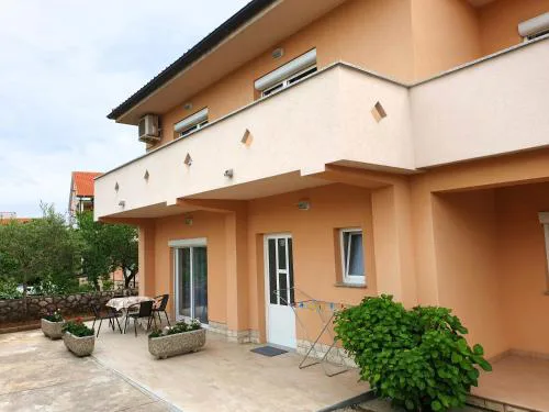 Apartments Elvira